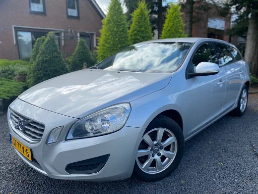 Volvo V60 1.6 T4 KINETIC automatique NAVI ECC