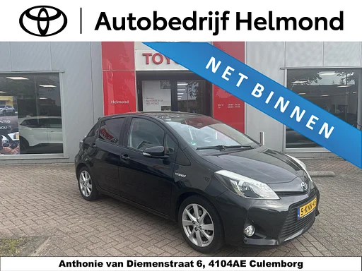 Toyota Yaris panorama dach 1.5 Full Hybrid Dynamic