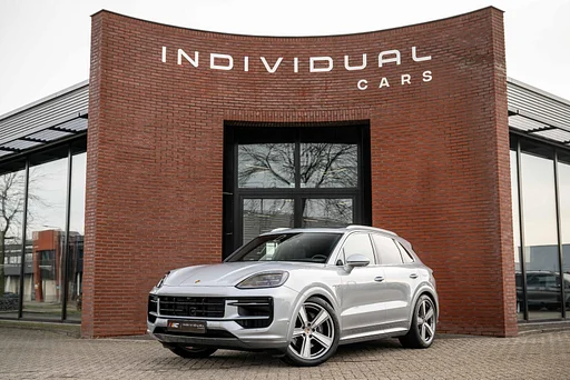 Porsche Cayenne 3.0 E-Hybrid SportDesign 4-Wielsturing InnoDrive