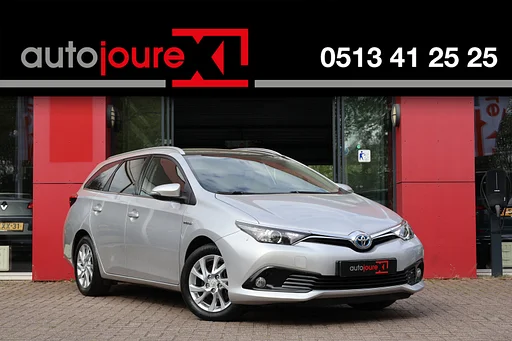 Toyota Auris Touring Sports 1.8 Hybrid Lease | Toit Pano | attache remorque | appareil photo |