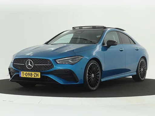 Mercedes-Benz CLA 180 AMG Line | Tetto Pano | 360°-camera | Burmester | Sfeerverlichting | Apple Carplay | Inclusief 24 maanden MB Certified garantie voor Europa.