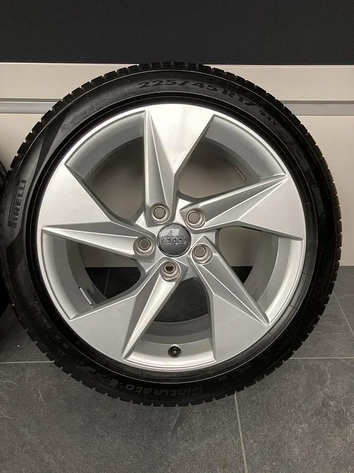17'' originele Audi A3 8P 8V 8Y velgen + banden 5x112  8Y0 601 025A