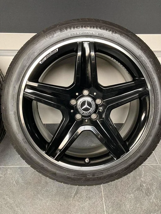 19'' originele Mercedes-Benz GLA W156 AMG velgen + banden   A156 401 0600