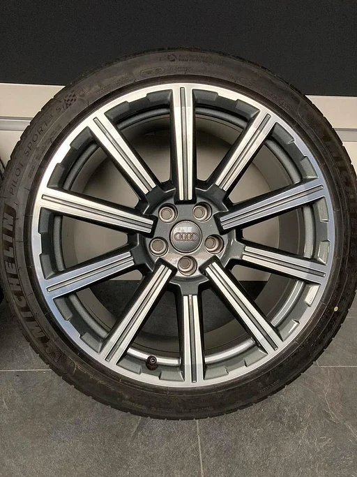 20'' originele Audi Q3 F3 Sportback velgen + banden 5x112