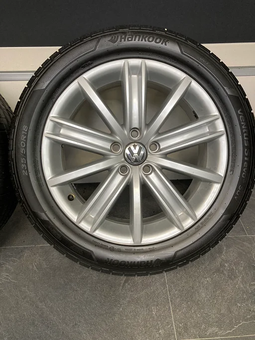 18” originele Volkswagen Tiguan 5N0 velgen + banden 5x112   5N0601025D
