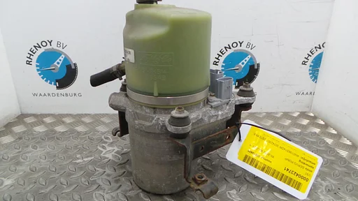 VOLVO V50  1.8 Elite   STUURPOMP 2005