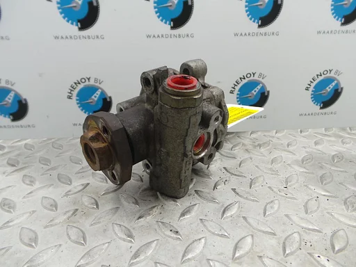 VOLKSWAGEN GOLF 1.6-16V SPORTLINE STUURPOMP 2003