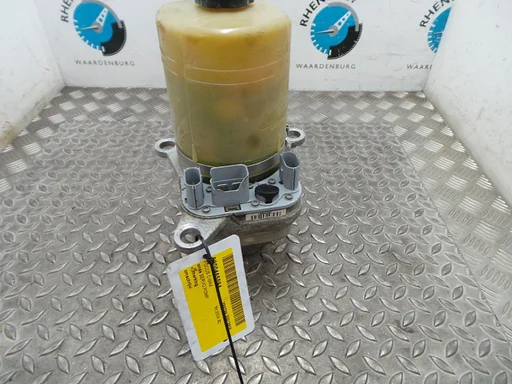 FORD FOCUS C MAX STUURPOMP 2004