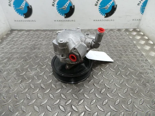 RENAULT MASTER STUURPOMP 2015