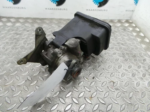 BMW X5 STUURPOMP 2003