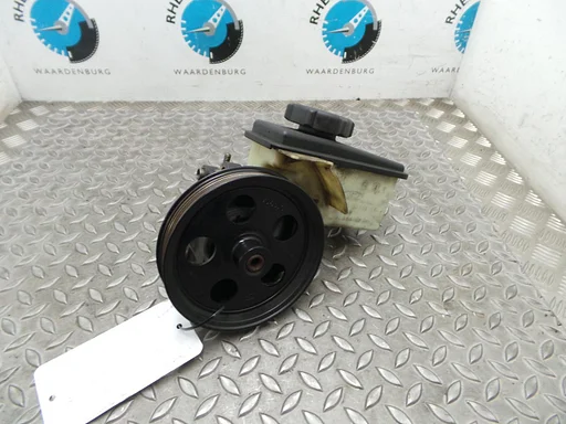 FORD MONDEO 1.8-16V COLLECTION STUURPOMP 2002