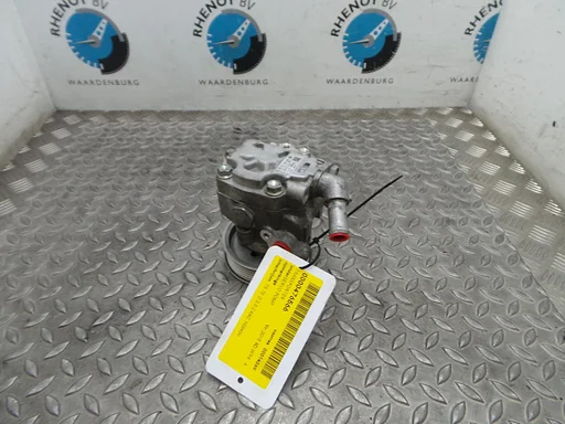 VOLKSWAGEN TRANSPORTER 2.0 TDI Brandweer STUURPOMP 2015