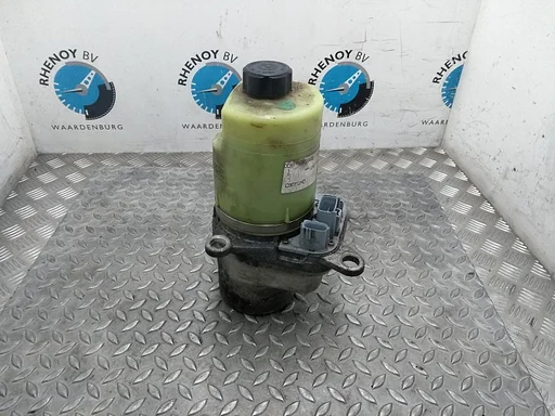 FORD FOCUS STUURPOMP 2009