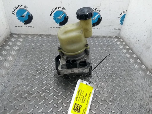 DACIA DOKKER STUURPOMP 2013