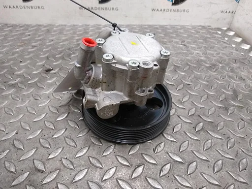 DACIA DUSTER STUURPOMP 2016