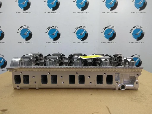 KIA SEDONA CILINDERKOP 2000