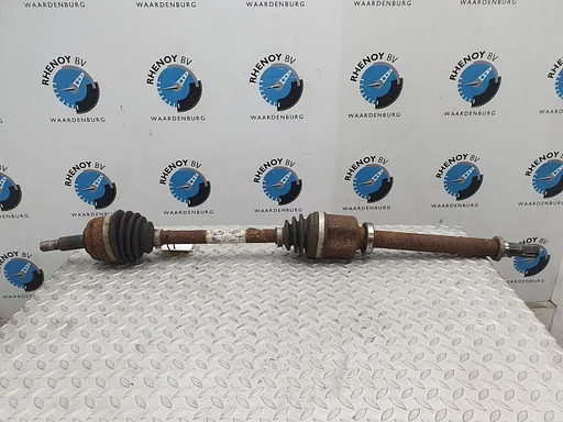 RENAULT MEGANE AANDRIJFAS R 2010