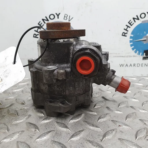 BMW 3 SERIES STUURPOMP 2011