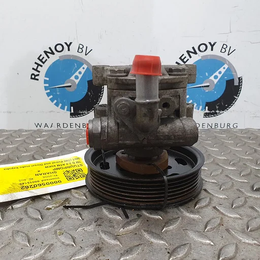 VOLKSWAGEN SHARAN 2.0 Trendline  STUURPOMP 2008