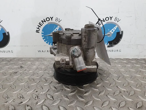 MERCEDES E CLASS STUURPOMP 2015