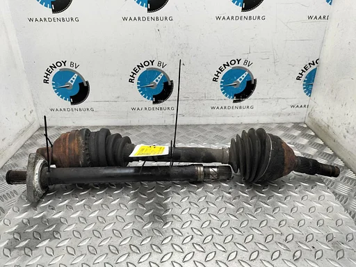 OPEL VECTRA 2.2-16V Comfort AANDRIJFAS R 2004