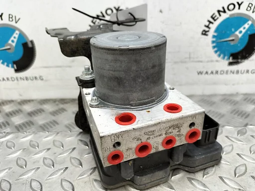 JAGUAR XE ABS POMP 2017