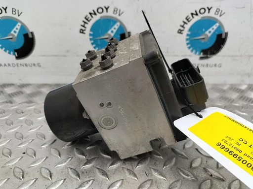 VOLKSWAGEN PASSAT CC 1.8 TSI 4P. ABS POMP  2010