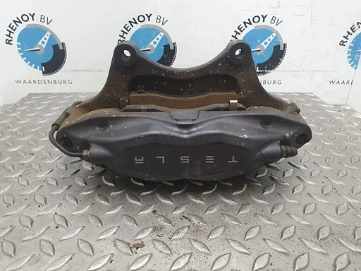 TESLA MODEL X 75D Base  REM KLAUW 2018