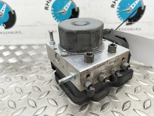 RENAULT CLIO 1.5 dCi Expression ABS POMP 2014