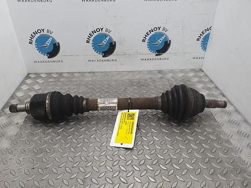 PEUGEOT 5008 AANDRIJFAS L 2011