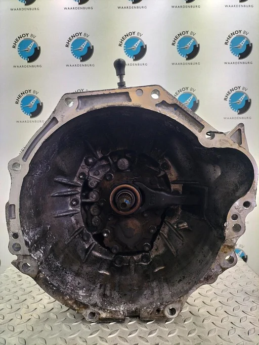 TOYOTA HILUX TRANSMISSIE / VERSNELLINGSBAK 2022