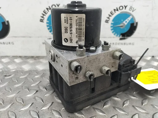 BMW 1 SERIES E88 120D Cabrio ABS POMP  2009