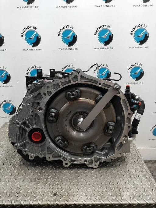 JAGUAR E PACE X540 P300E PHEV R Dynamic TRANSMISSIE / VERSNELLINGSBAK L8D27000BD 2021