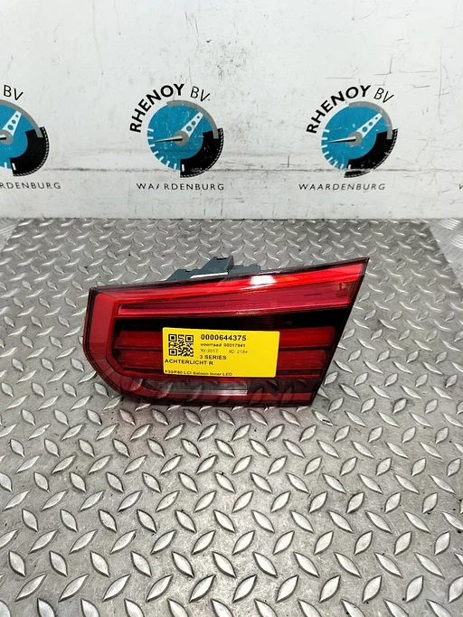 BMW 3 SERIES F30LCI 318d High Exec. ACHTERLICHT R 2017