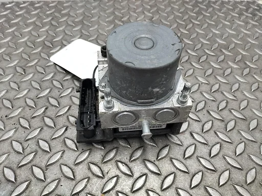 PEUGEOT 107 PM 1.0-12V XR EURO 4 ABS POMP  2008