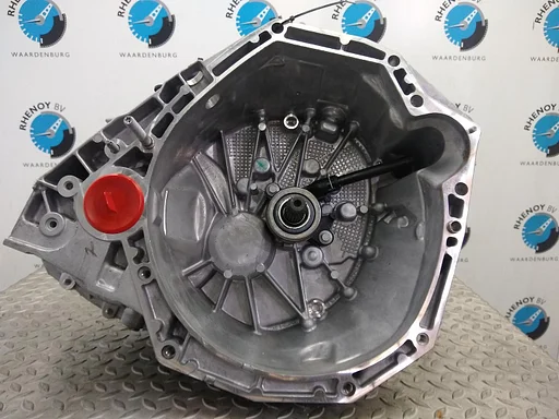 DACIA DUSTER TRANSMISSIE / VERSNELLINGSBAK 2015