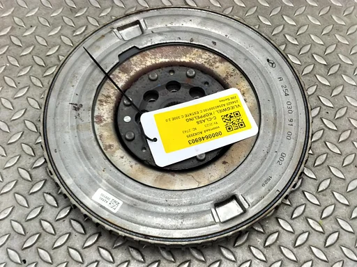 MERCEDES C-CLASS VLIEGWIEL / KOPPELING 2023