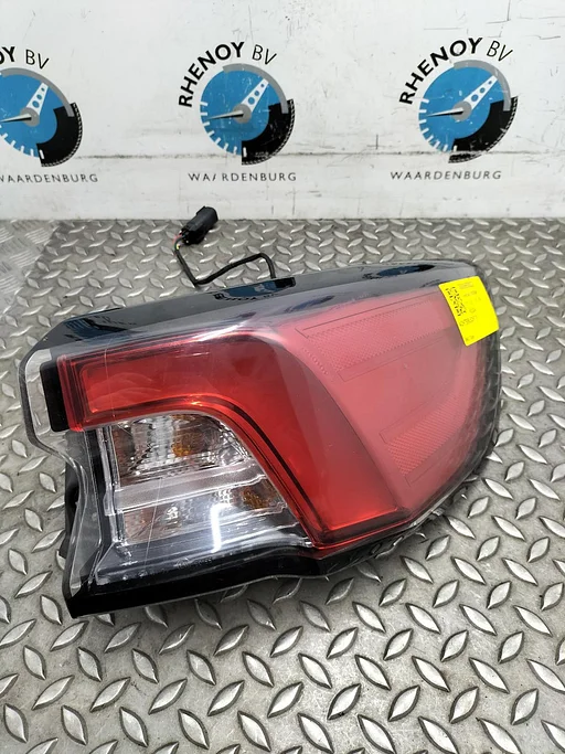 FORD KUGA DFK 2.5 FHEV ST-LINE OUD MODEL ACHTERLICHT R 2024