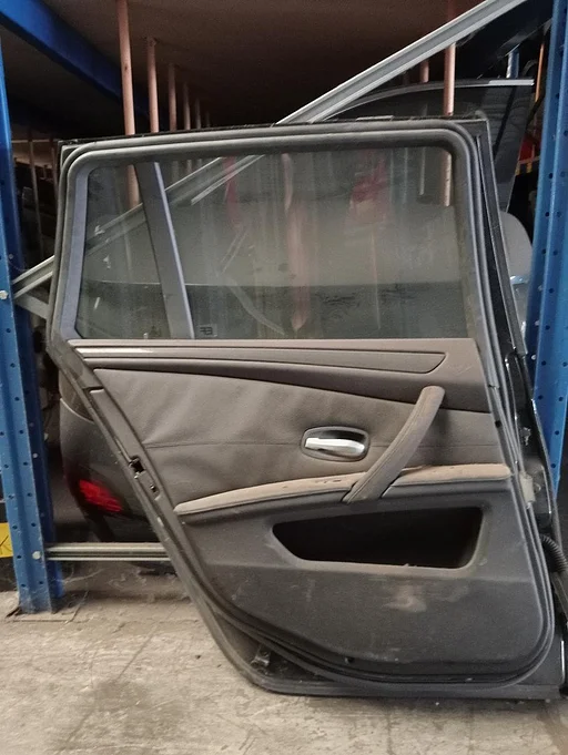 BMW 5 SERIES PORTIER LA  2003