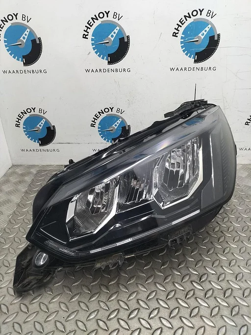 PEUGEOT 2008 Allure KOPLAMP L 9855524780 2024