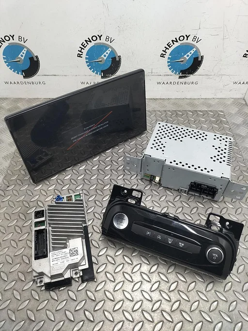 FORD KUGA TITANIUM NAVIGATIE 2024