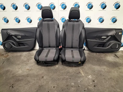 PEUGEOT 2008 P24E EV GT 50KWH INTERIEUR COMPLEET 2021