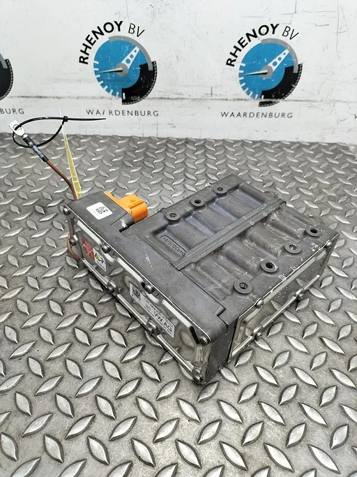 PORSCHE CAYENNE E-HYBRID  [EV_COOLANT_HEATER] 2015