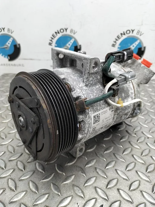 RENAULT CAPTUR AIRCO COMPRESSOR / AIRCOPOMP 926004423R 2023