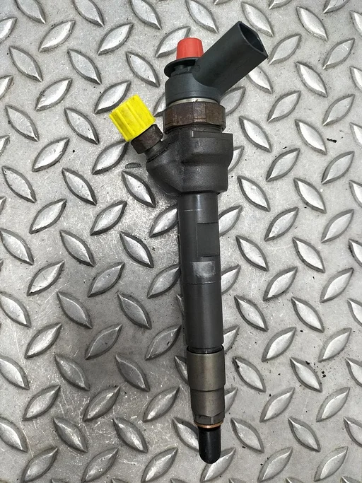 BMW 1 SERIES BRANDSTOF INJECTOR / VERSTUIVER 779844605 2011