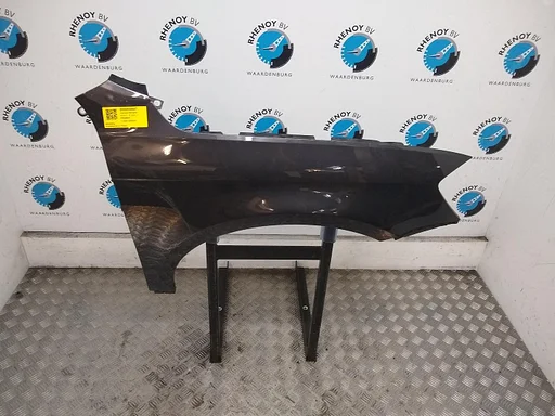 VOLKSWAGEN PASSAT BlueMotion VOORSCHERM R 2011