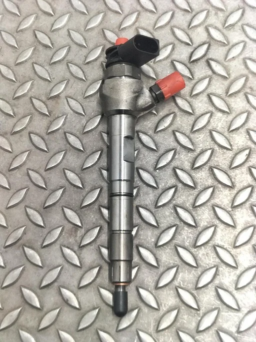 VOLKSWAGEN TRANSPORTER BRANDSTOF INJECTOR / VERSTUIVER 03N130277L 2024