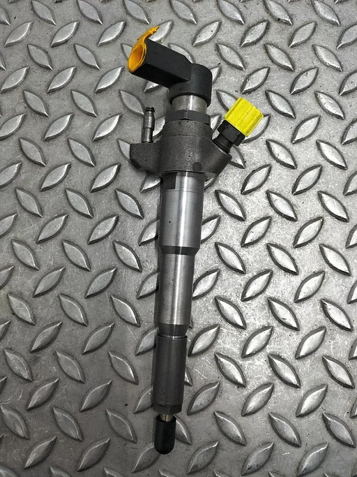 NISSAN NAVARA BRANDSTOF INJECTOR / VERSTUIVER HMLGT5164R 2016
