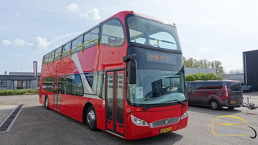 Volvo UNVI SIGHTSEEING (2 pieces available)