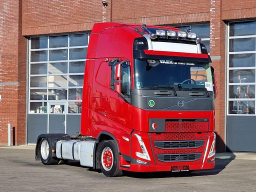 Volvo FH 13.500 Globetrotter XL - Low deck - I save - Retarder - I parkcool - 2x tank